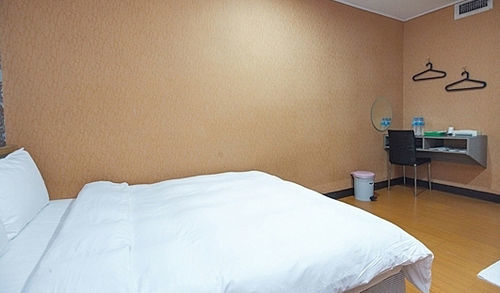 Baoshan Hotel Чжунли Экстерьер фото
